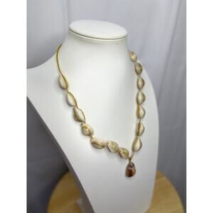 shell necklace costume jewelry beach vacation tropical summer neutral natural